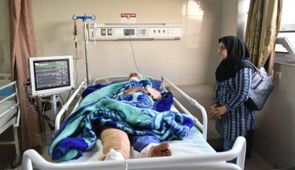روند خدمات رسانی به دانش آموزان حادثه واژگونی اتوبوس. تصاویر
