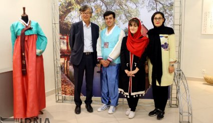 افتتاح نمایشگاه «کره از نمای نزدیک»