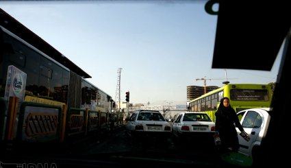 پشت چراغ قرمز + تصاویر