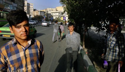 پشت چراغ قرمز + تصاویر