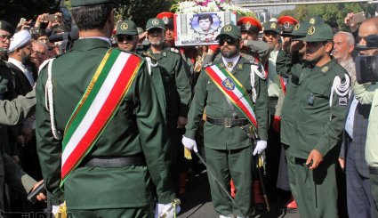 تبریز/تشییع پیکر مطهر فهمیده آذربایجان‎ + تصاویر