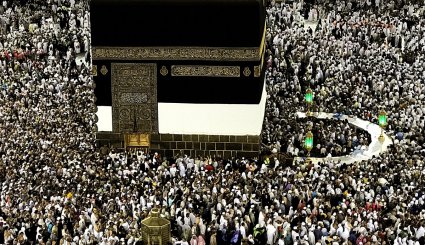 زائران حرم امن الهی + تصاویر