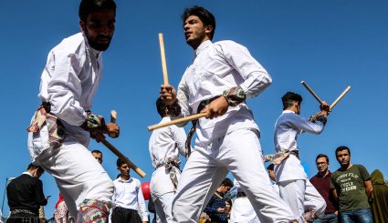 آغاز به کار دوازدهمین جشنواره بین المللی تئاتر خیابانی در مریوان + تصاویر