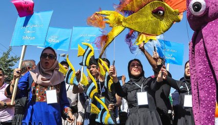 آغاز به کار دوازدهمین جشنواره بین المللی تئاتر خیابانی در مریوان + تصاویر