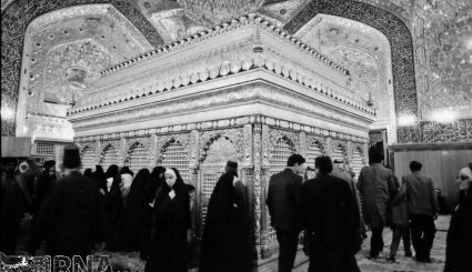 بارگاه ملکوتی حضرت امیر المومنین علی (ع) در سال 1369 + تصاویر