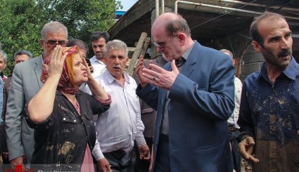 بازدید مسئولین استان گیلان از مناطق سیل زده در لنگرود
