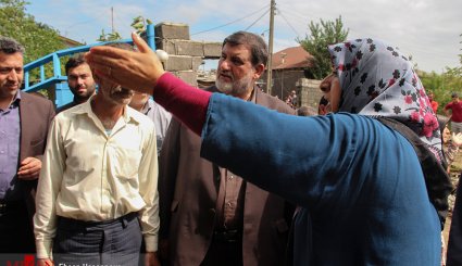 بازدید مسئولین استان گیلان از مناطق سیل زده در لنگرود
