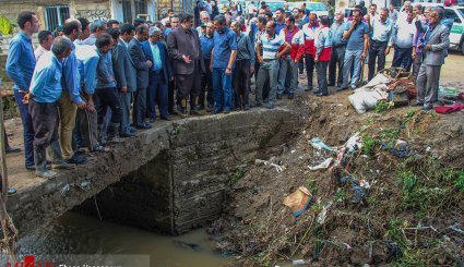 بازدید مسئولین استان گیلان از مناطق سیل زده در لنگرود
