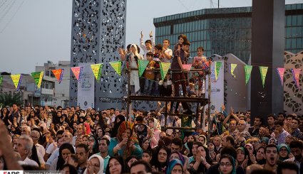 جشن بزرگ عید غدیر در میدان امام حسین ع
