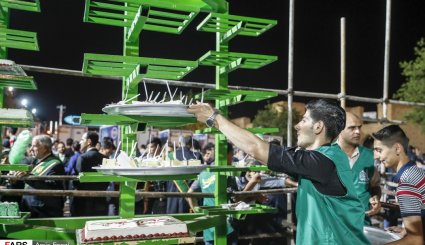 توزیع ۲۲۰۰کیلوگرم کیک در عید سعید غدیر خم