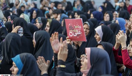 توزیع ۲۲۰۰کیلوگرم کیک در عید سعید غدیر خم