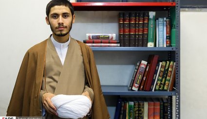 مراسم عمامه گذاری طلاب حوزه علمیه قم