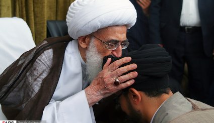 مراسم عمامه گذاری طلاب حوزه علمیه قم