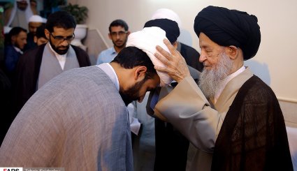مراسم عمامه گذاری طلاب حوزه علمیه قم