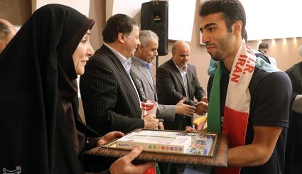 مراسم بدرقه تیم های ملی فوتسال بانوان و آقایان به مسابقات آسیایی داخل سالن