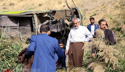 تصاویر از سقوط اتوبوس مسافربری به دره جاجرود