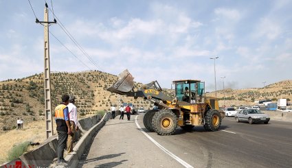 تصاویر از سقوط اتوبوس مسافربری به دره جاجرود