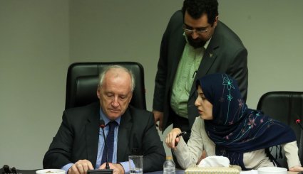 دیدار رئیس دانشگاه ملی استرالیا با علی اکبر ولایتی