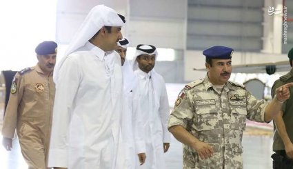 بازدید امیر قطر از پایگاه هوایی آمریکا در دوحه