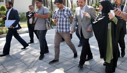 اعضای هیئت دولت در جمع خبرنگاران + تصاویر