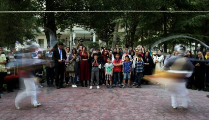 نمایشگاه آثار معرق ایرانی و اجرای موسیقی کره‌ جنوبی