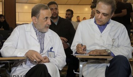 نشست خبری عمل جراحی موفقیت آمیز سرطان تیروئید