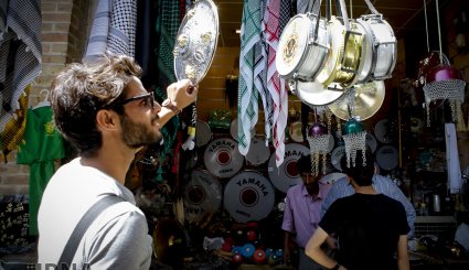 بازار فروش کتیبه و پرچم محرم + تصاویر