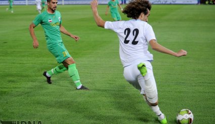 افتتاح ورزشگاه امام رضا ع / دیدار تیم های منتخب مشهد و کربلا


