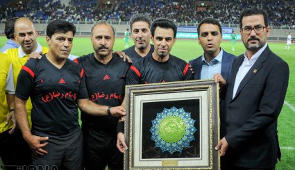 افتتاح ورزشگاه امام رضا ع / دیدار تیم های منتخب مشهد و کربلا

