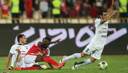 دیدار تیم‌های فوتبال پرسپولیس و پیکان- تصاویر