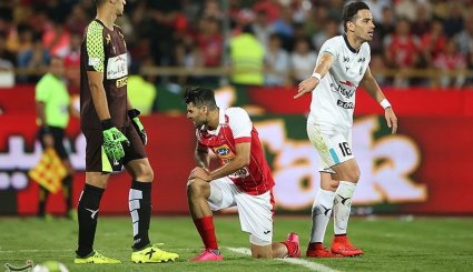 دیدار تیم‌های فوتبال پرسپولیس و پیکان- تصاویر