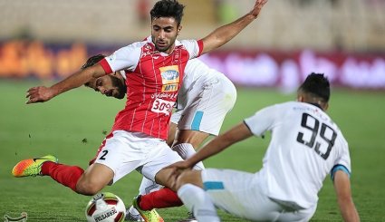 دیدار تیم‌های فوتبال پرسپولیس و پیکان- تصاویر