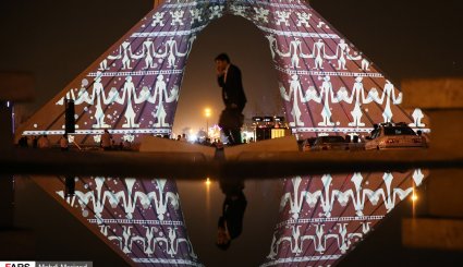 سمفونی «سیمرغ صلح» در برج آزادی
