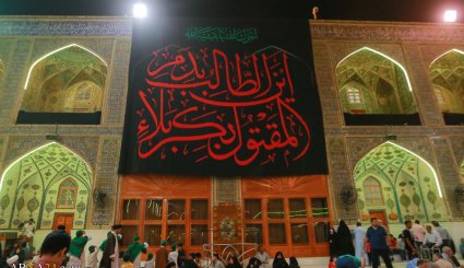 سیاه پوش کردن حرم امام علی ع