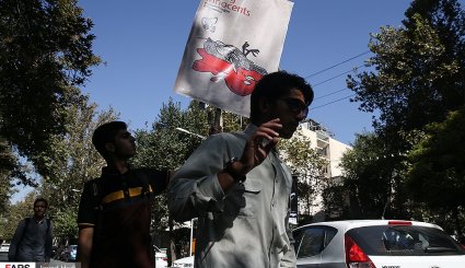 تجمع دانش آموزان مقابل سازمان ملل در اعتراض به نسل کشی کودکان میانمار