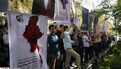 تجمع دانش آموزان مقابل سازمان ملل در اعتراض به نسل کشی کودکان میانمار