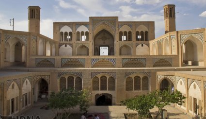 مسجد آقابزرگ کاشان