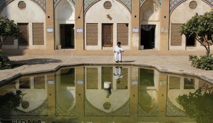 مسجد آقابزرگ کاشان