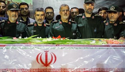 تصاویر ورود پیکر شهید مدافع حرم محسن حججی به کشور