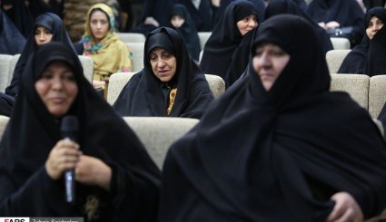 تجدید خاطره همسران شهدا در زندگی پشت خط