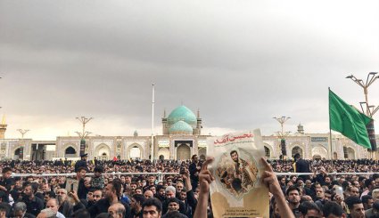 وداع با پیکر شهید حججی در حرم مطهر رضوی