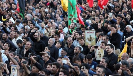 مراسم وداع با پیکر شهید محسن حججی در حرم مطهر رضوی