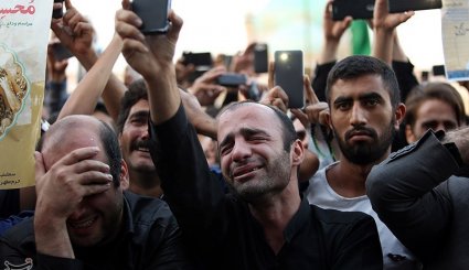 مراسم وداع با پیکر شهید محسن حججی در حرم مطهر رضوی