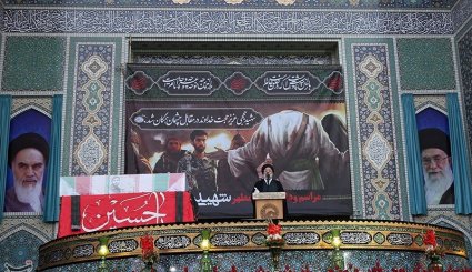 مراسم وداع با پیکر شهید محسن حججی در حرم مطهر رضوی