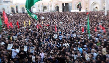 مراسم وداع با پیکر شهید محسن حججی در حرم مطهر رضوی