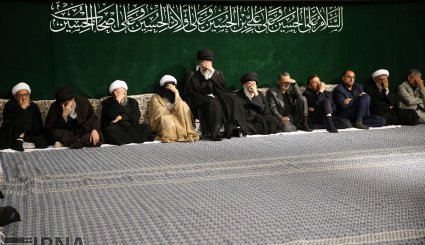 نخستین شب عزاداری ایام شهادت امام حسین (ع) در حضور رهبر معظم انقلاب + تصاویر