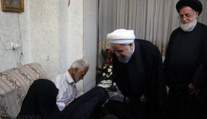 دیدار رئیس جمهوری با خانواده شهیدان غضنفری + تصاویر