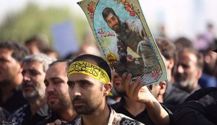 تشییع پیکر شهید محسن حججی در نجف‌آباد + تصاویر
