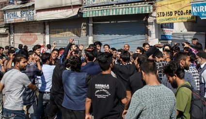 حمله پلیس هند به مراسم عزاداری ماه محرم - کشمیر