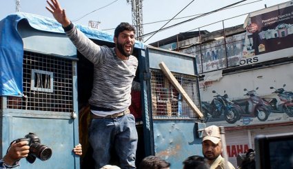 حمله پلیس هند به مراسم عزاداری ماه محرم - کشمیر